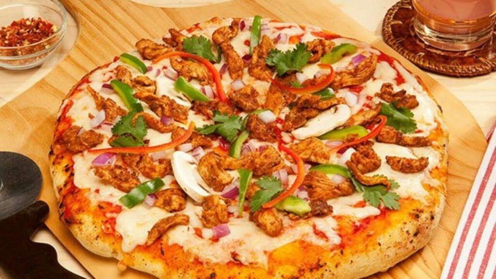 Tandoori Chicken Pizza in Calgary NE