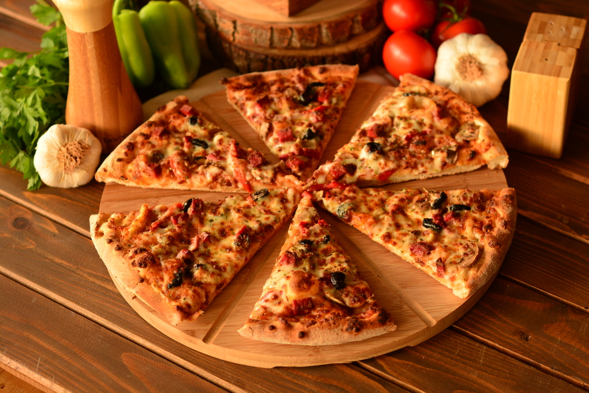 Create Your Own Pizza in Calgary NE